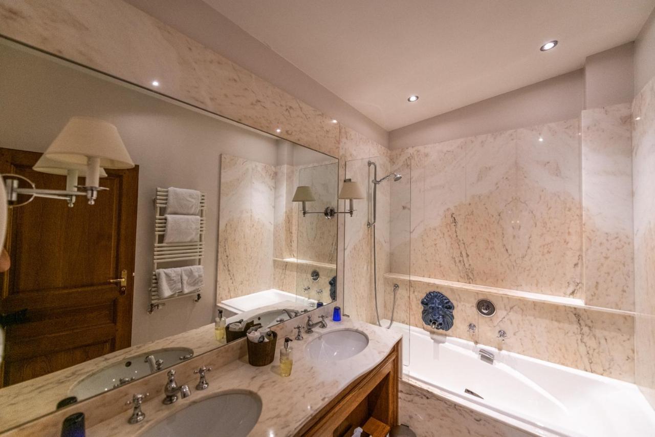 Auberge Saint Walfrid Hotel Restaurant & Spa Sarreguemines Exterior foto